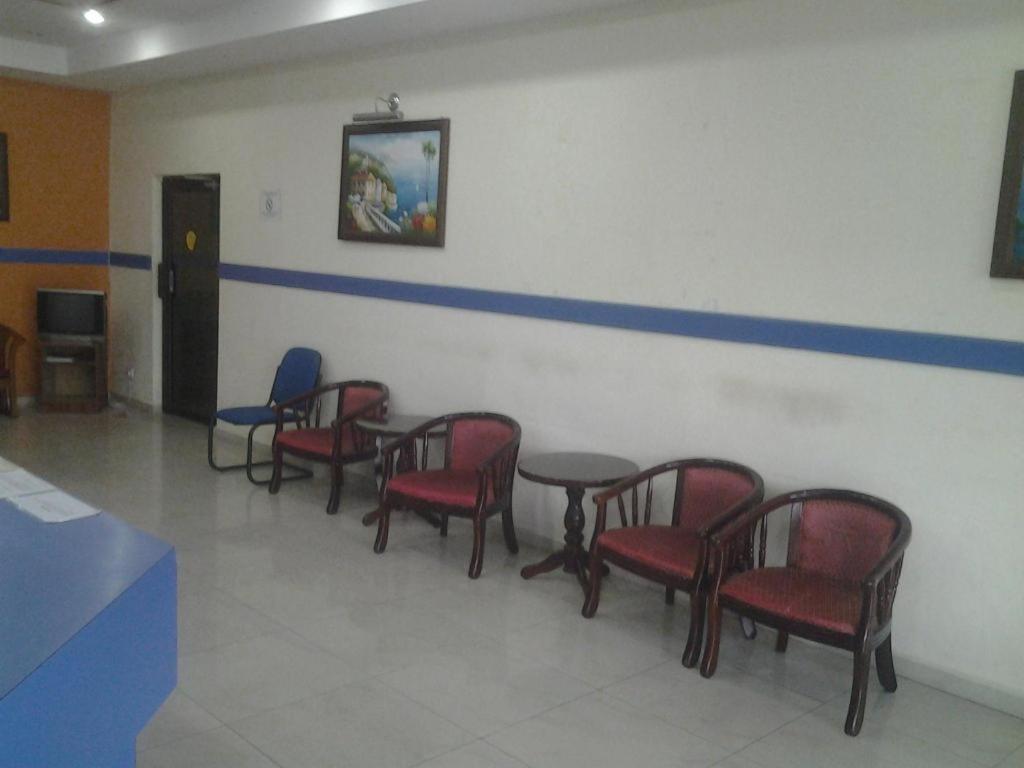 Sea Front Hotel *